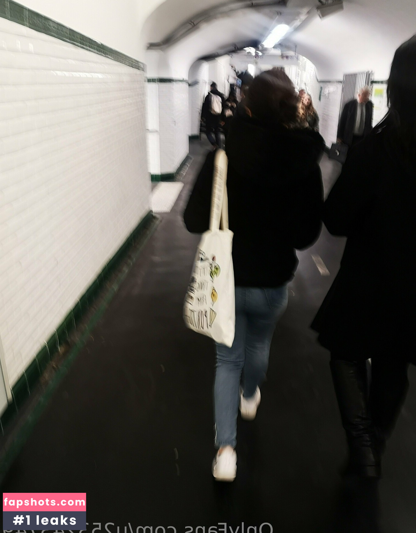 u253243749 gallery photo #3