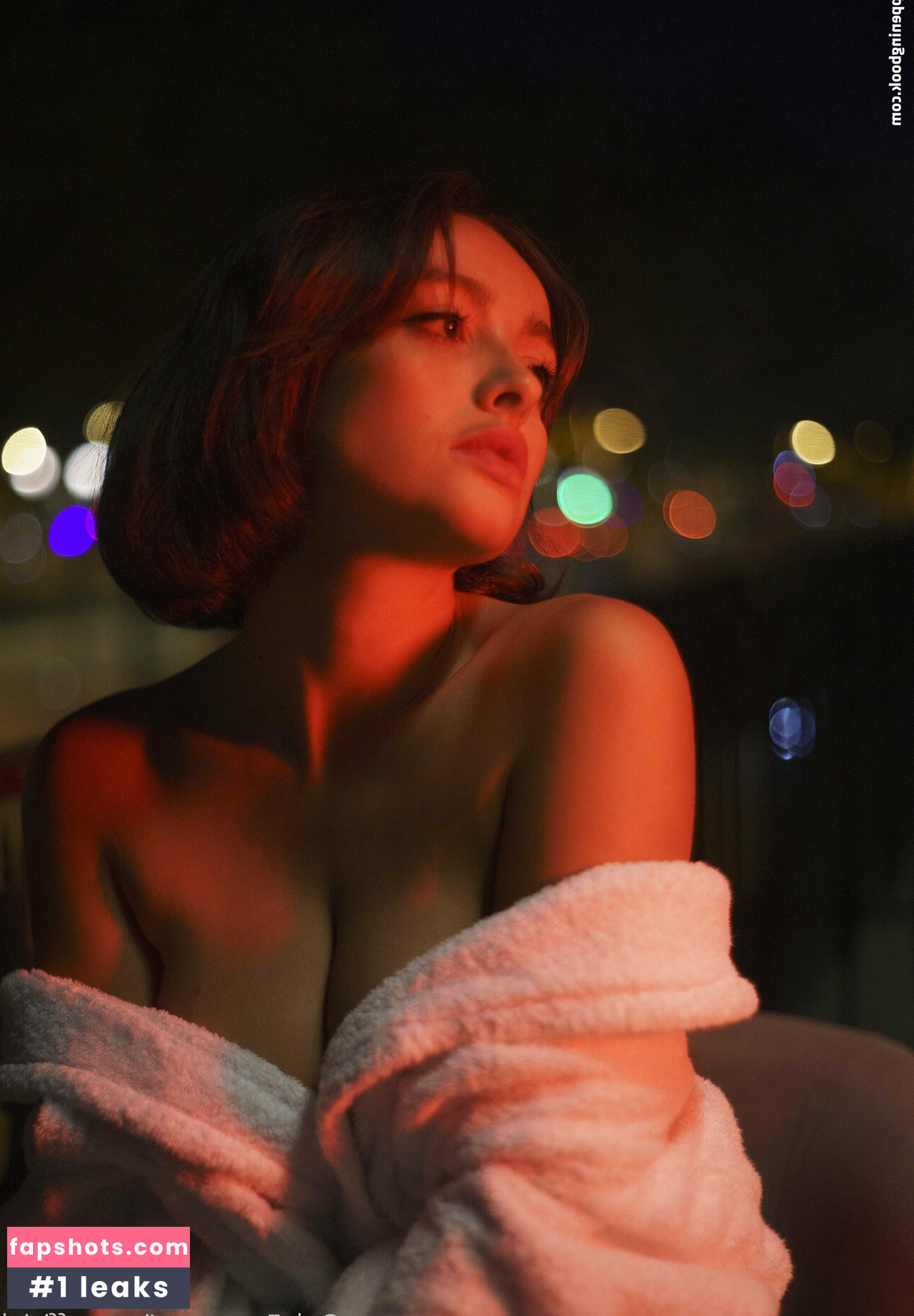 u37705829 nude babe gallery