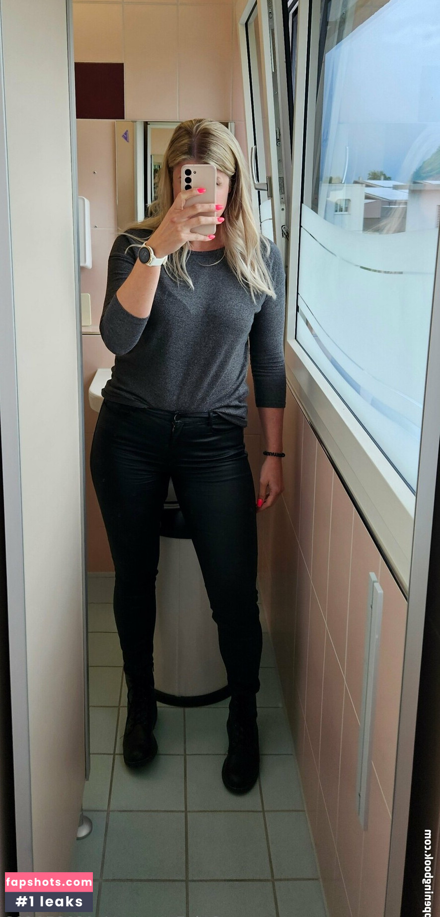 u469259693 Filtración Desnuda OnlyFans Foto #17 - Fapshots