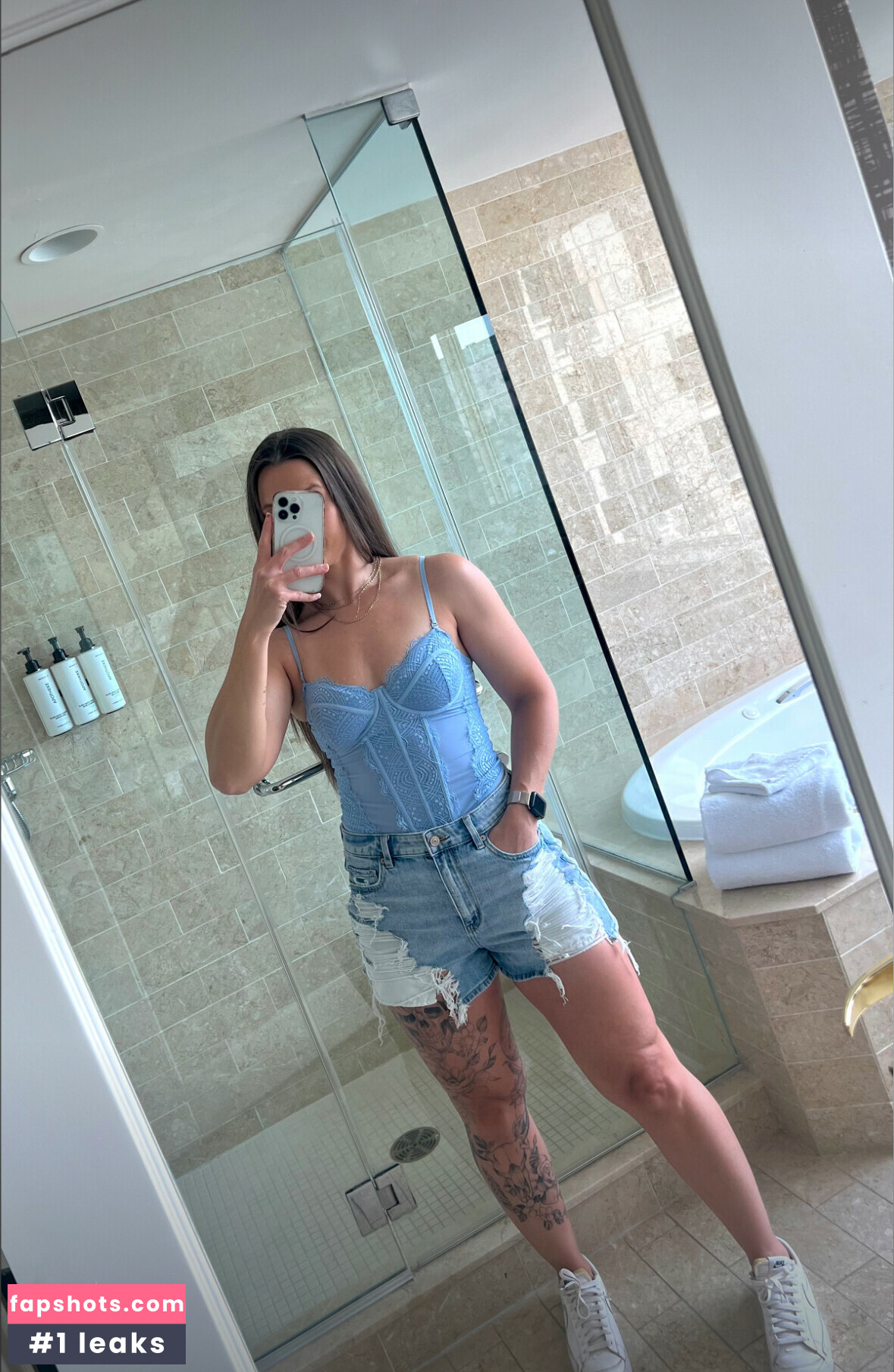 u52008257 nude babe gallery