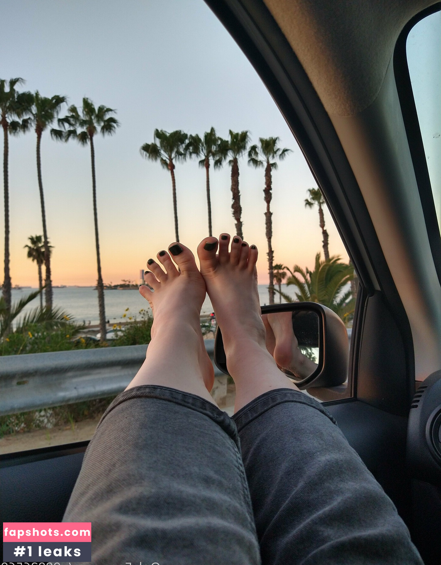 u98826569 gallery photo #3