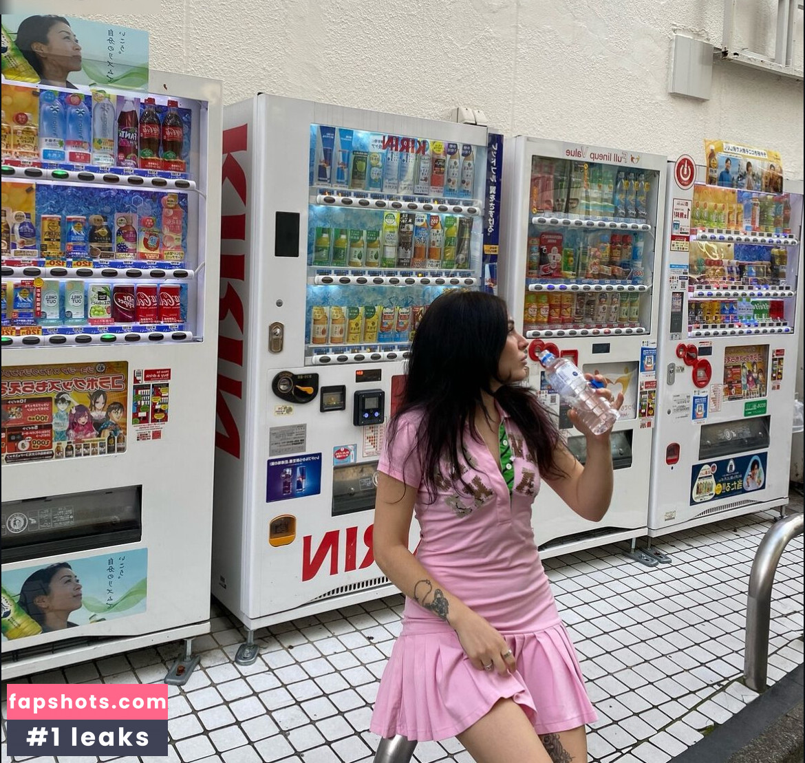 Uglycharm gallery photo #5