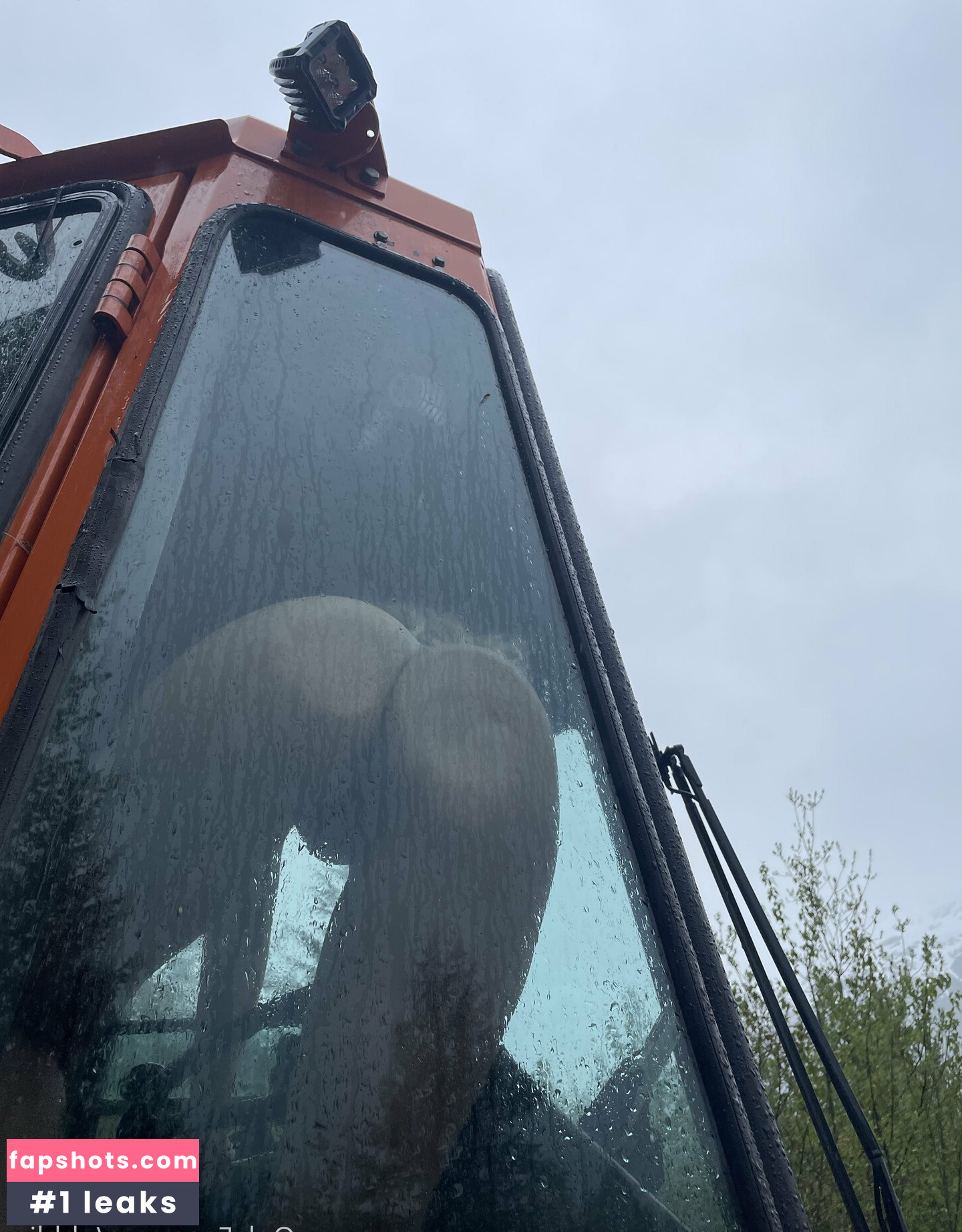 Uhhliar gallery photo #32