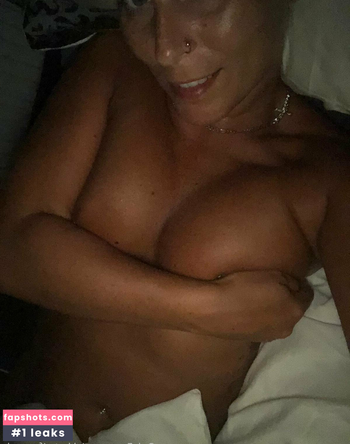 ukhotwifecouple gallery photo #49