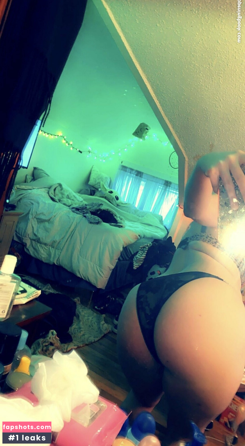 umassgirl nude babe gallery