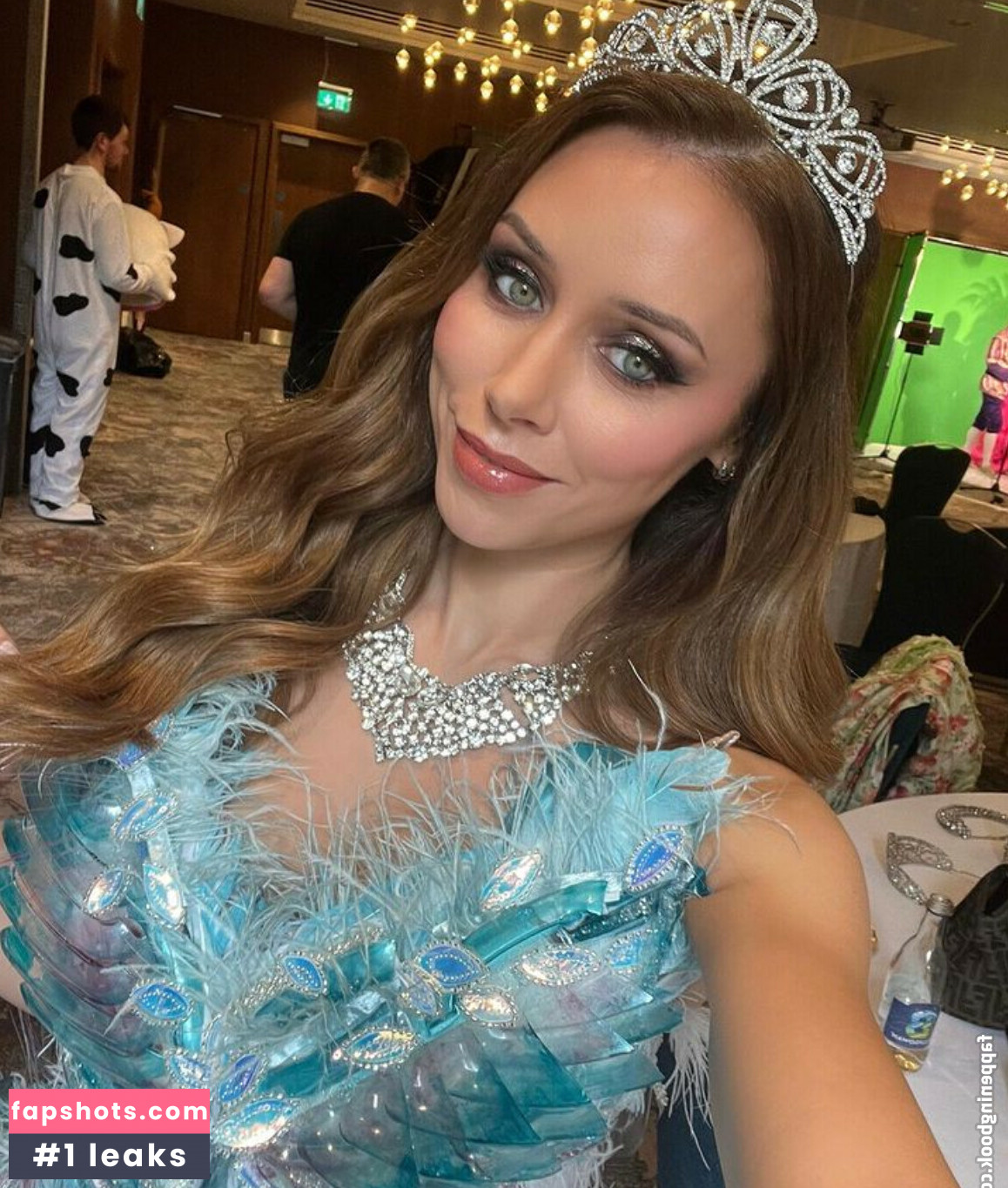 Una Healy gallery photo #109