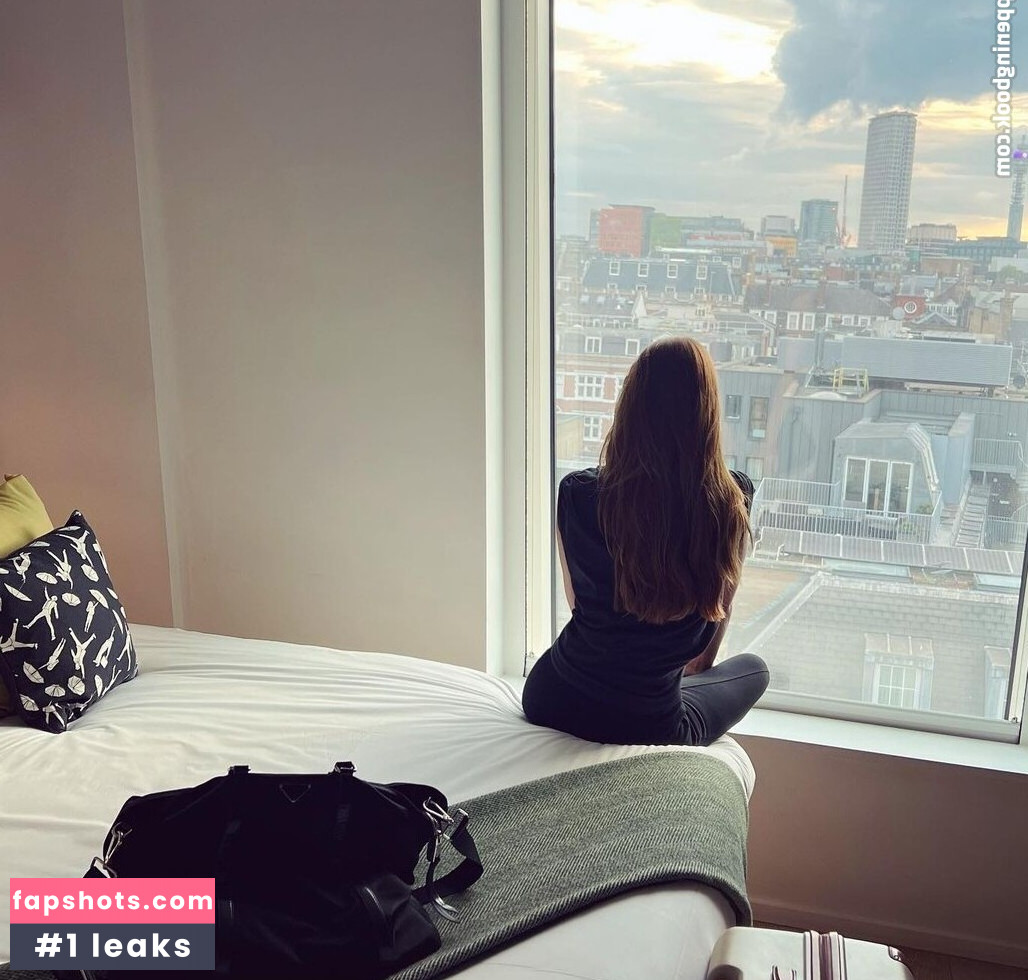 Una Healy gallery photo #130