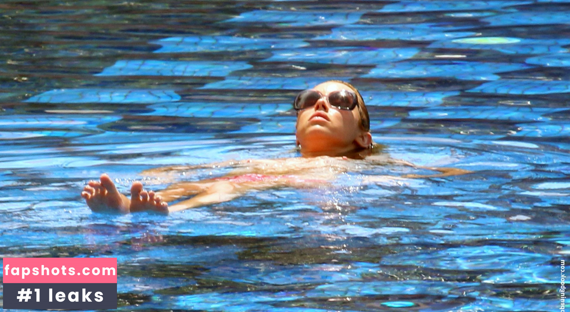 Una Healy gallery photo #195