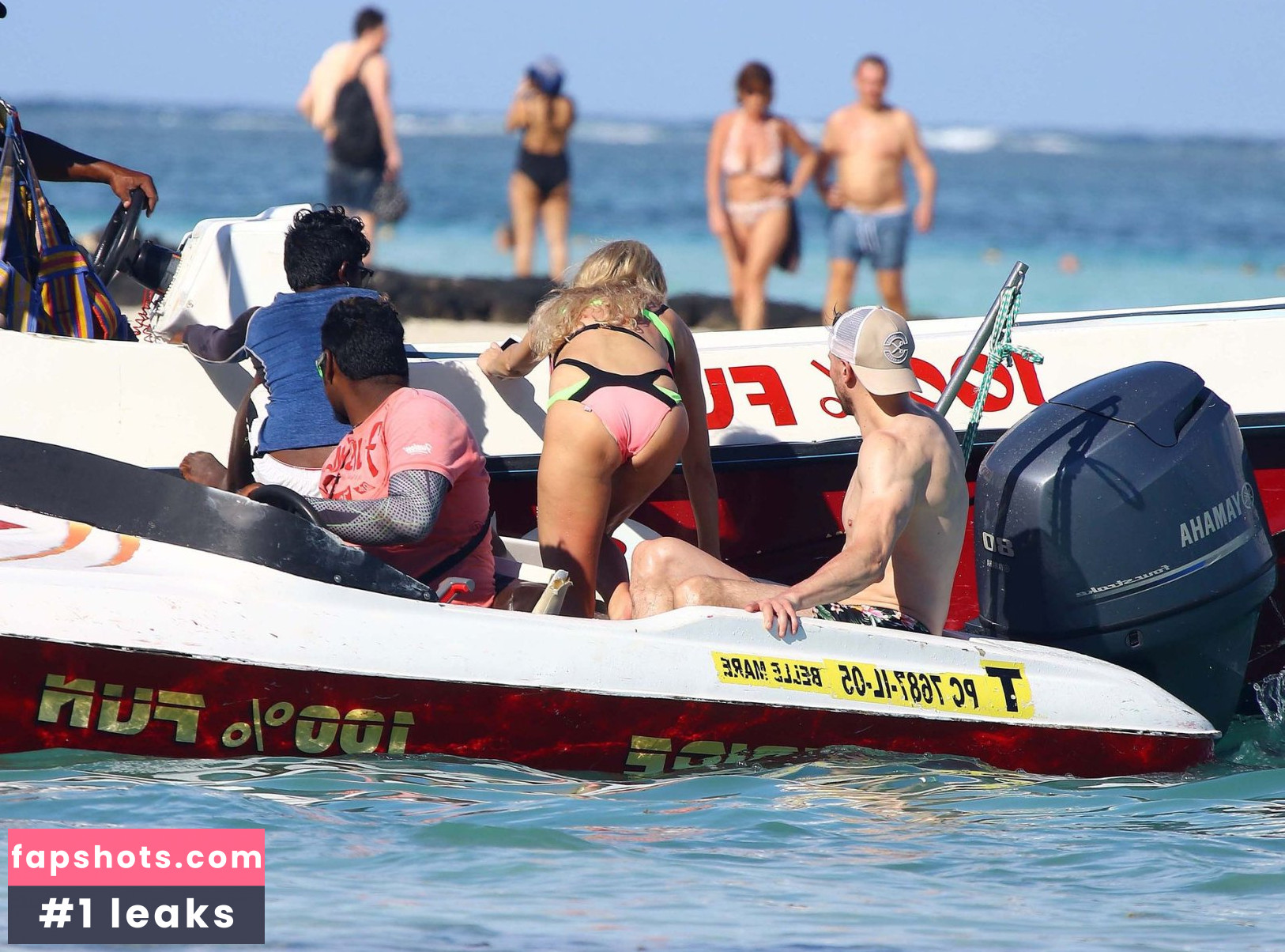 Una Healy gallery photo #207