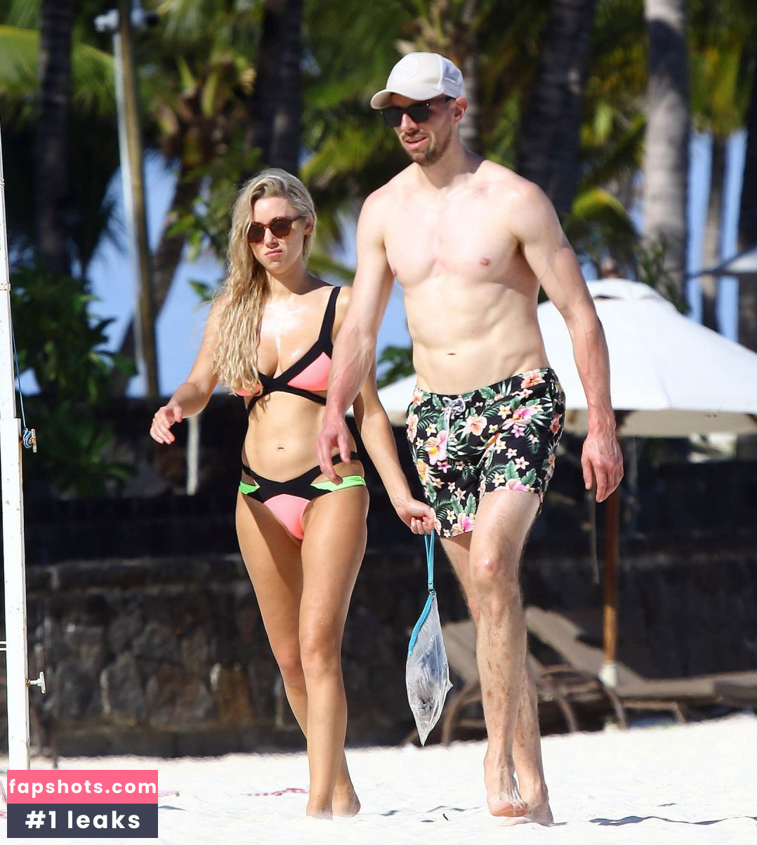 Una Healy gallery photo #208