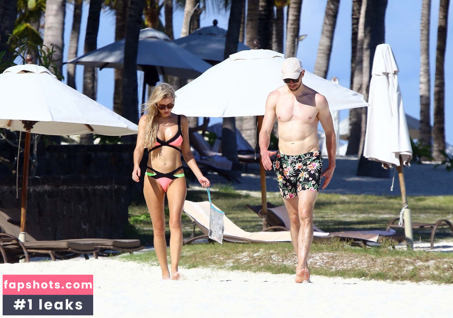 Una Healy gallery photo #218