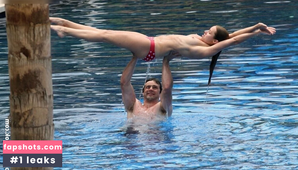 Una Healy gallery photo #62