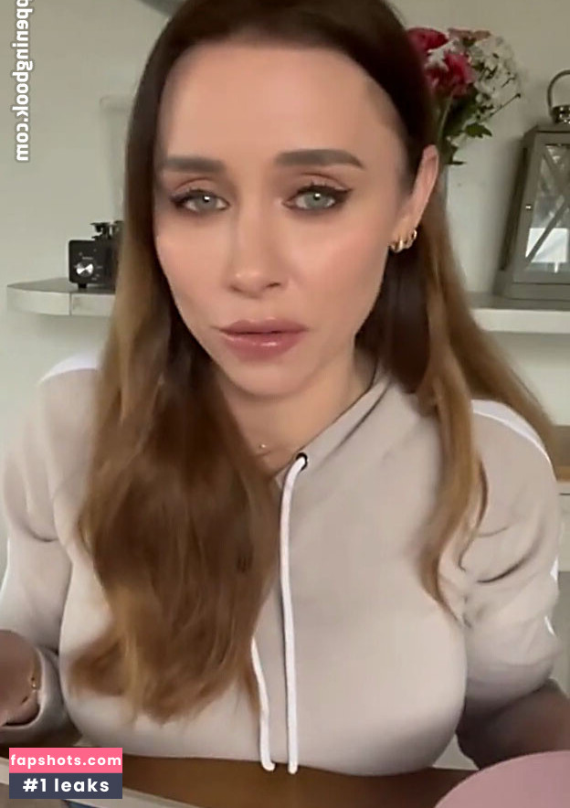 Una Healy gallery photo #85