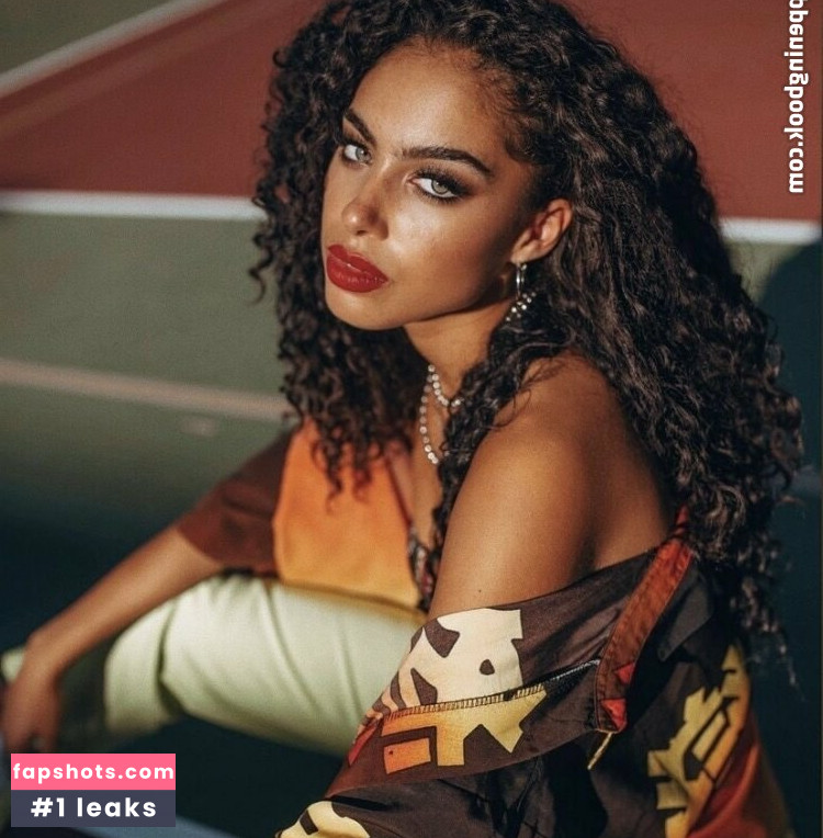 Undercover Freak gallery photo #49