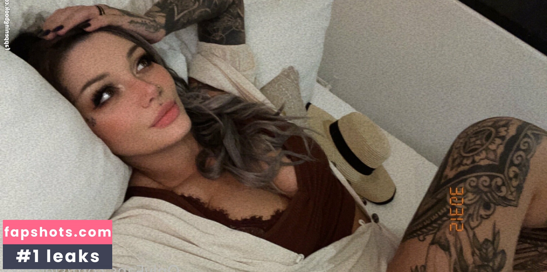 undersiegexo gallery photo #21