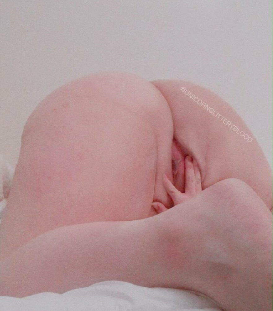 Unicornglittern  unicornglitteryblood  milly.peachy nude leaked onlyfans photo
