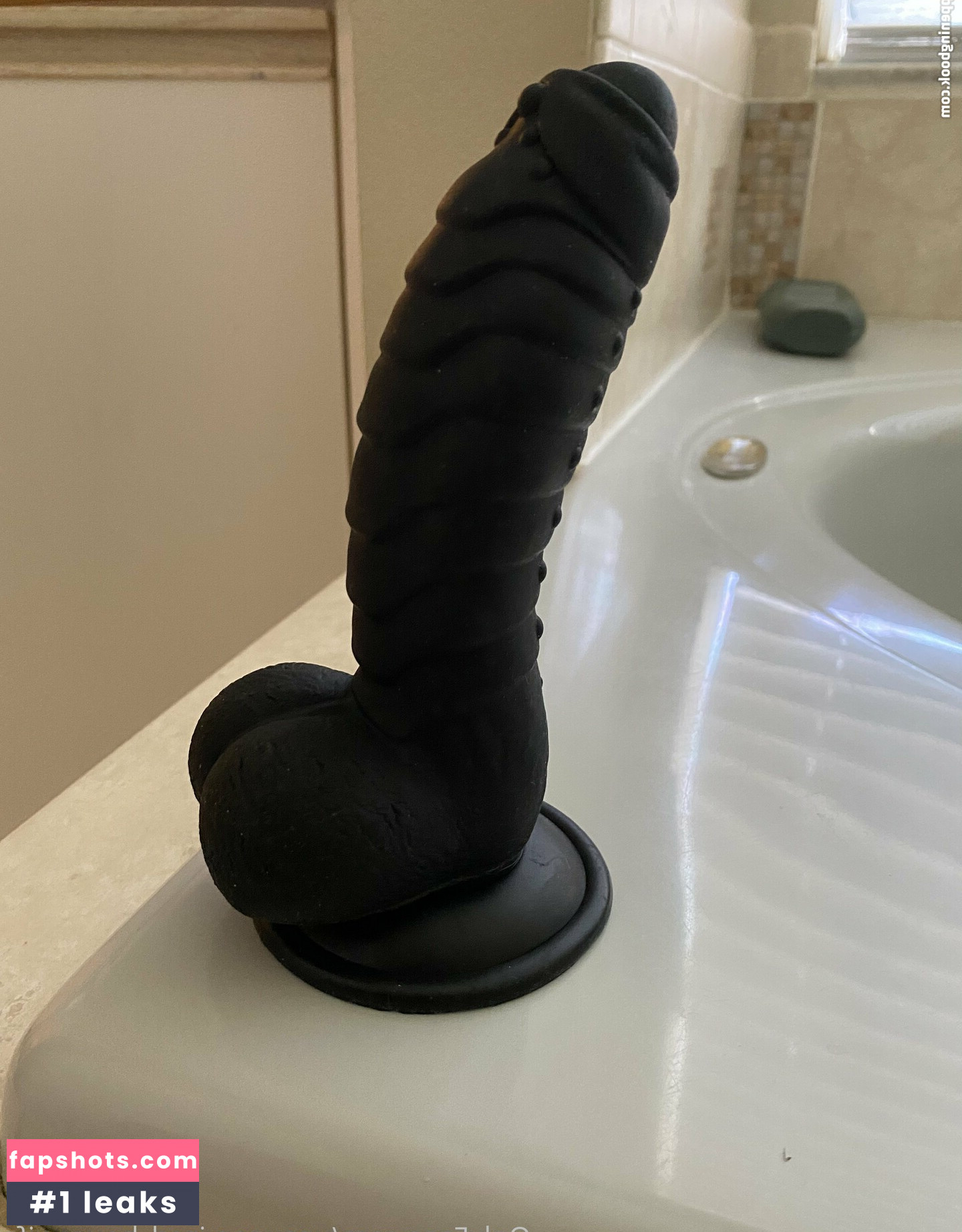 unsupervised_housewife gallery photo #23