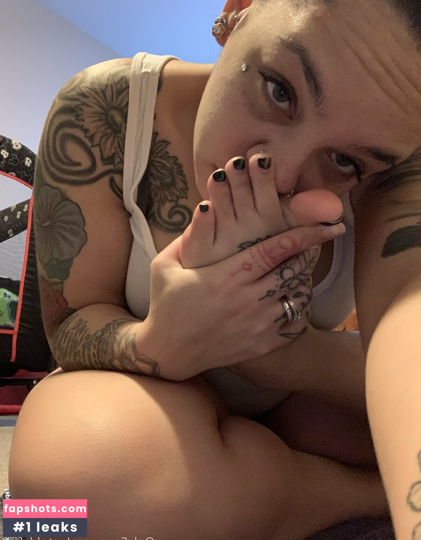 untoldsfeet gallery photo #2