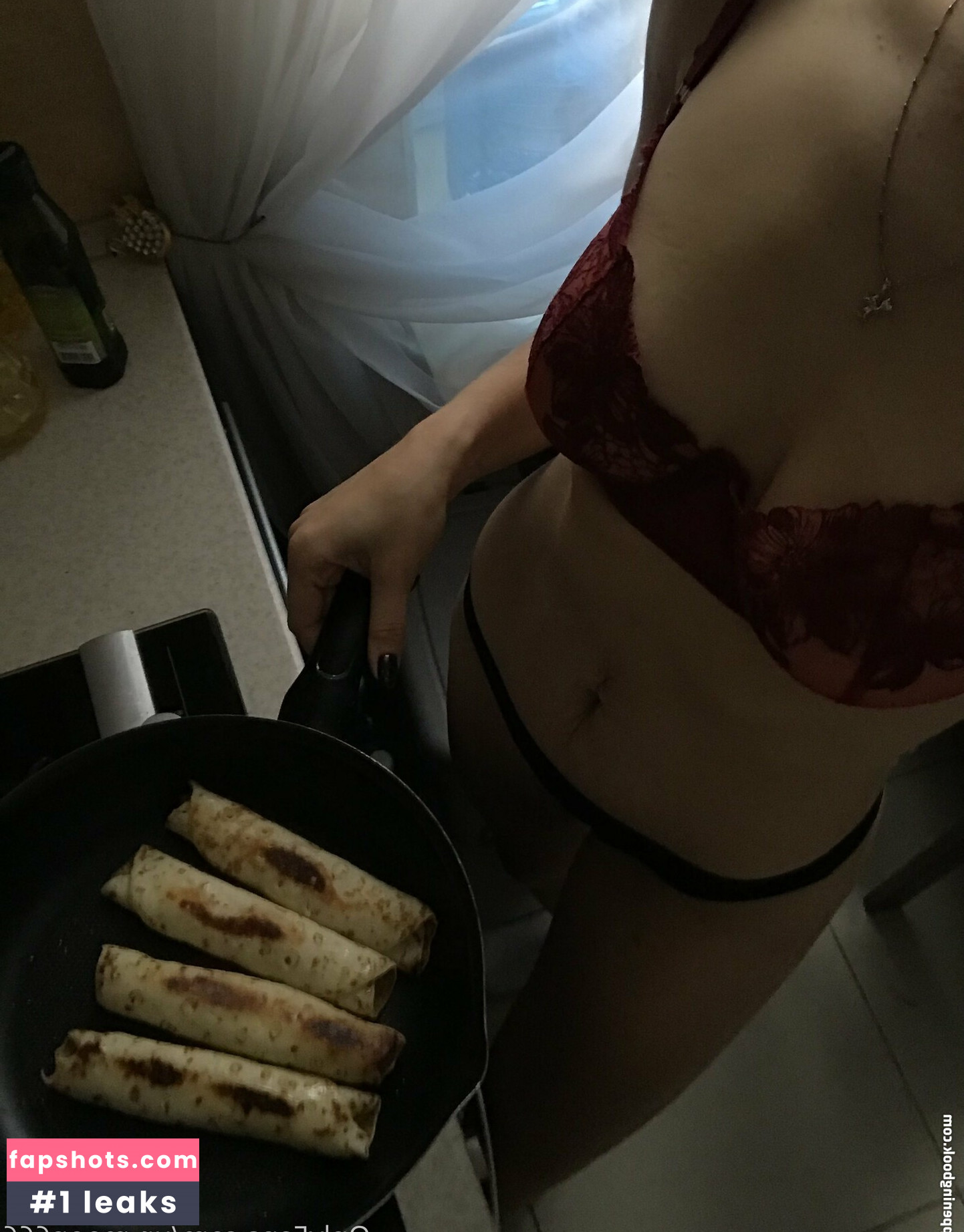 ur_moon666 gallery photo #19