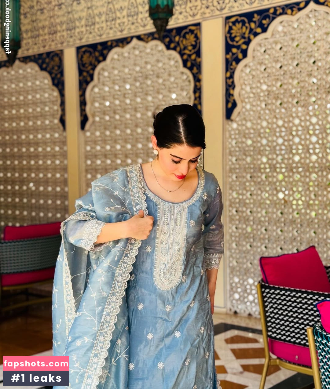 Urfi Javed gallery photo #6