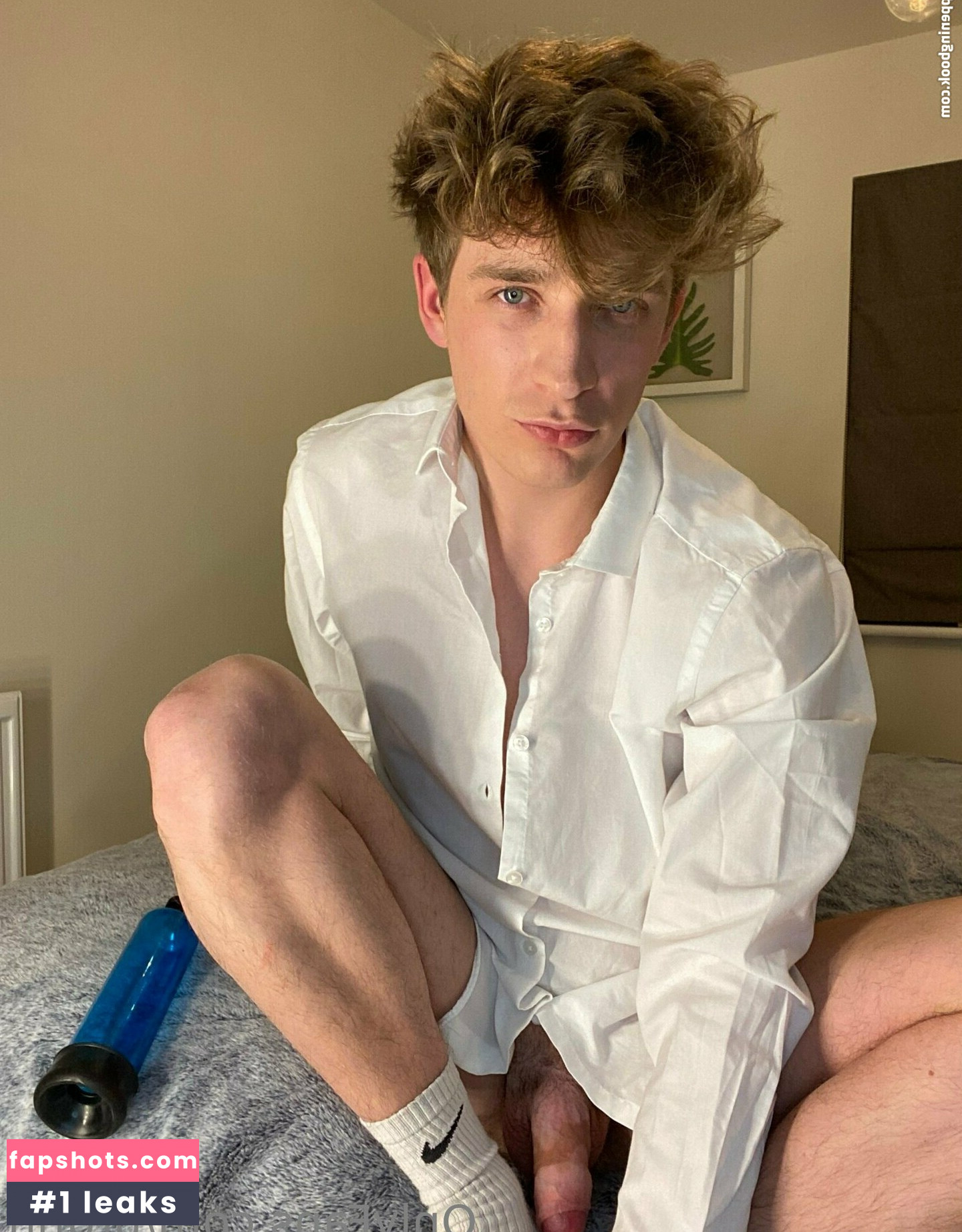 urghh nude babe gallery