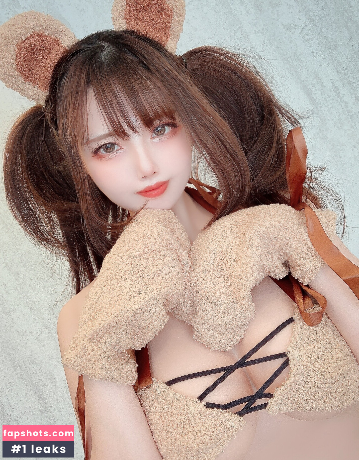 Uri11_27 gallery photo #32