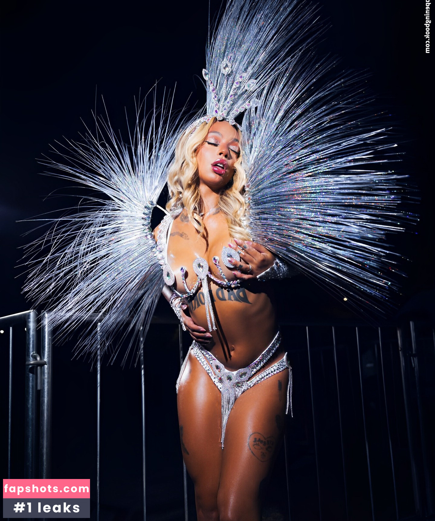 uriasss gallery photo #13