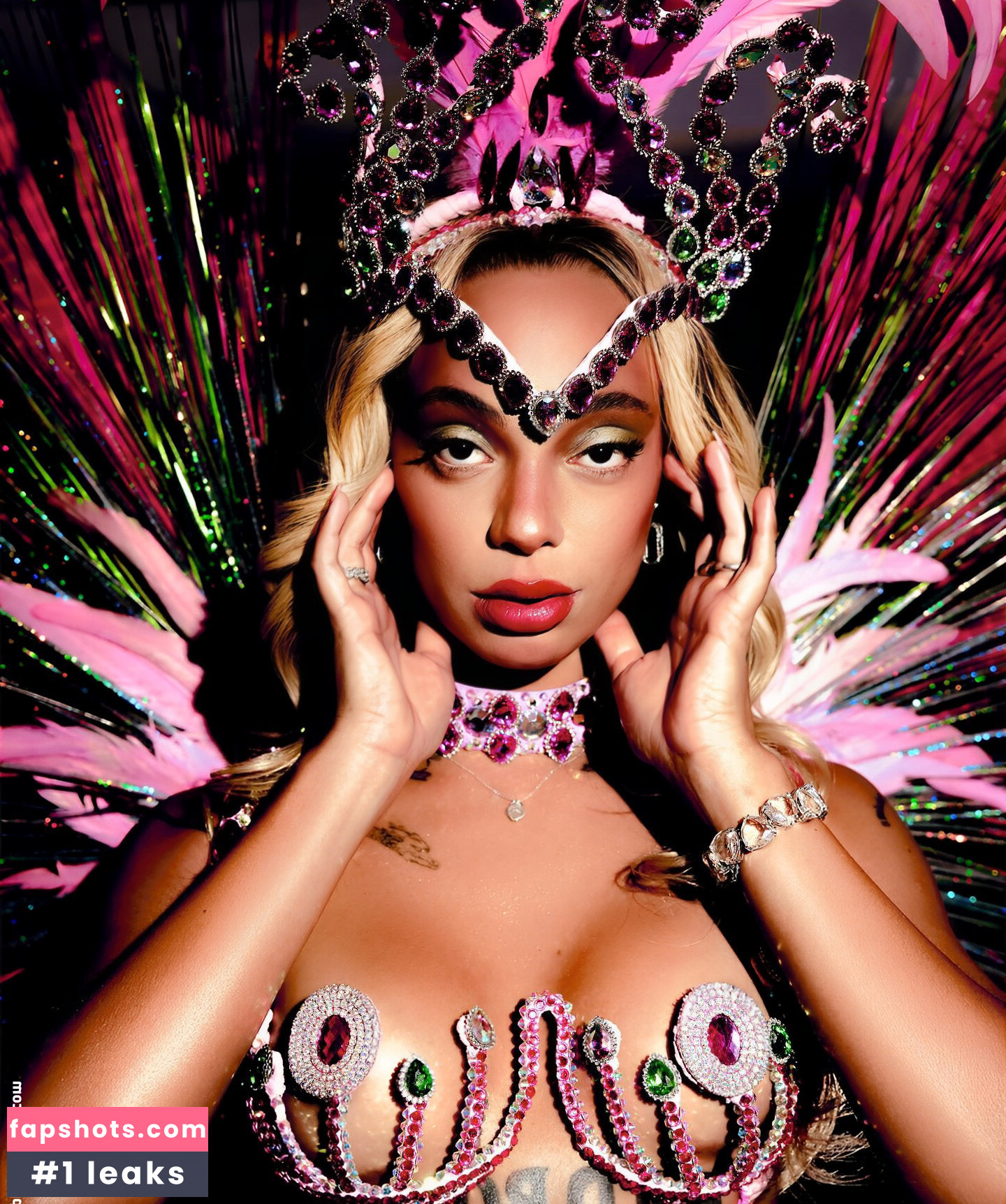 uriasss gallery photo #14