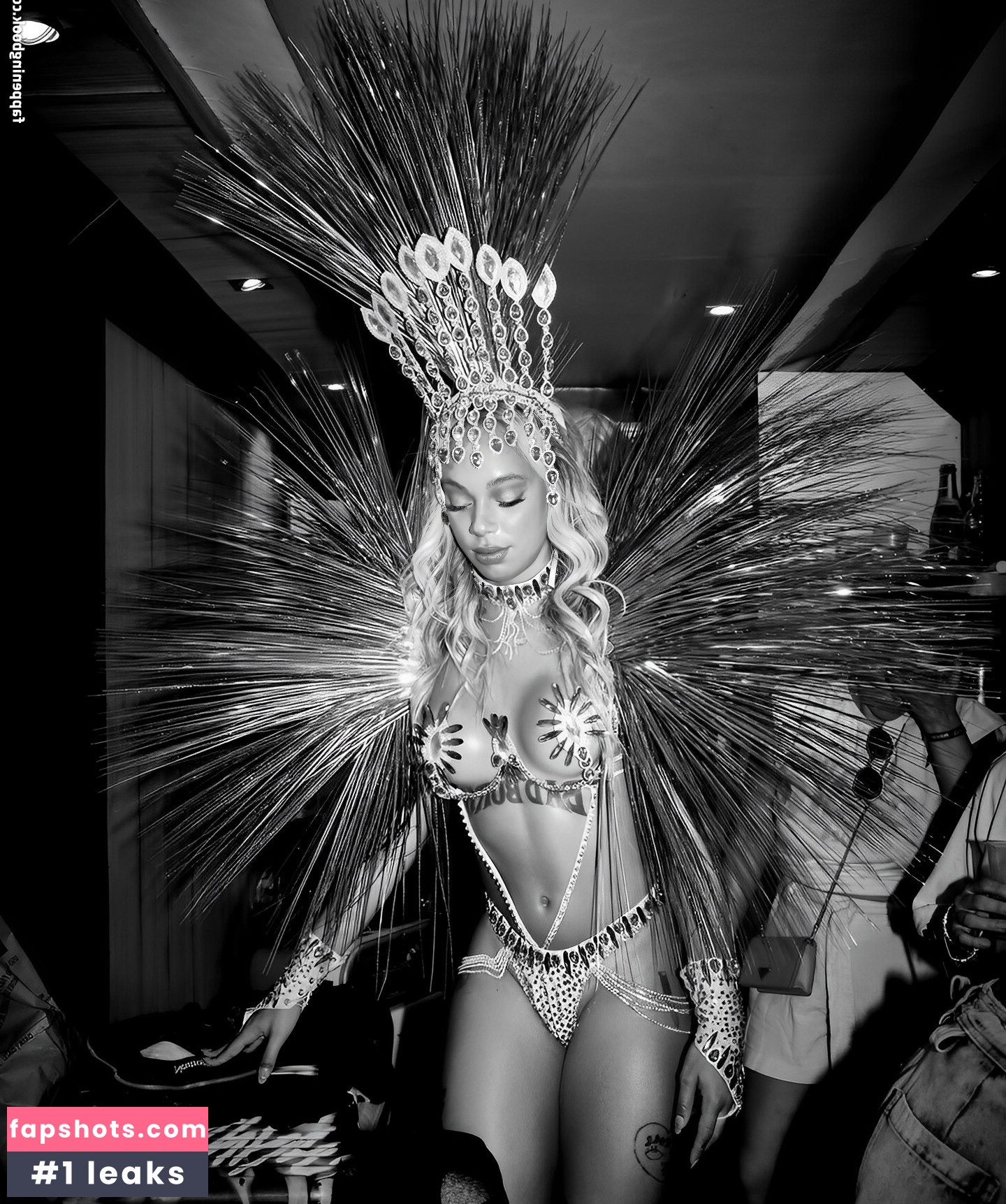 uriasss gallery photo #18