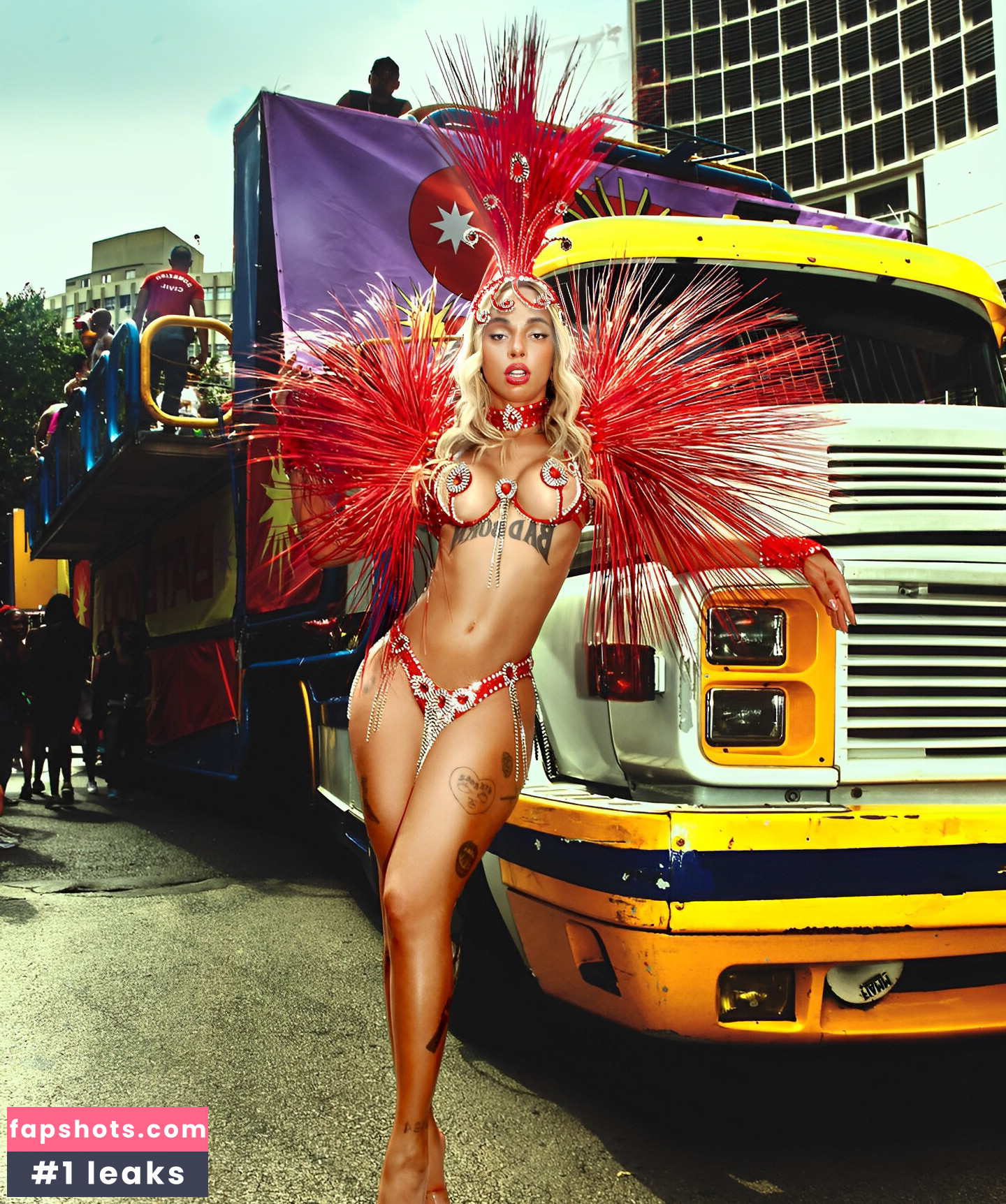 uriasss gallery photo #19