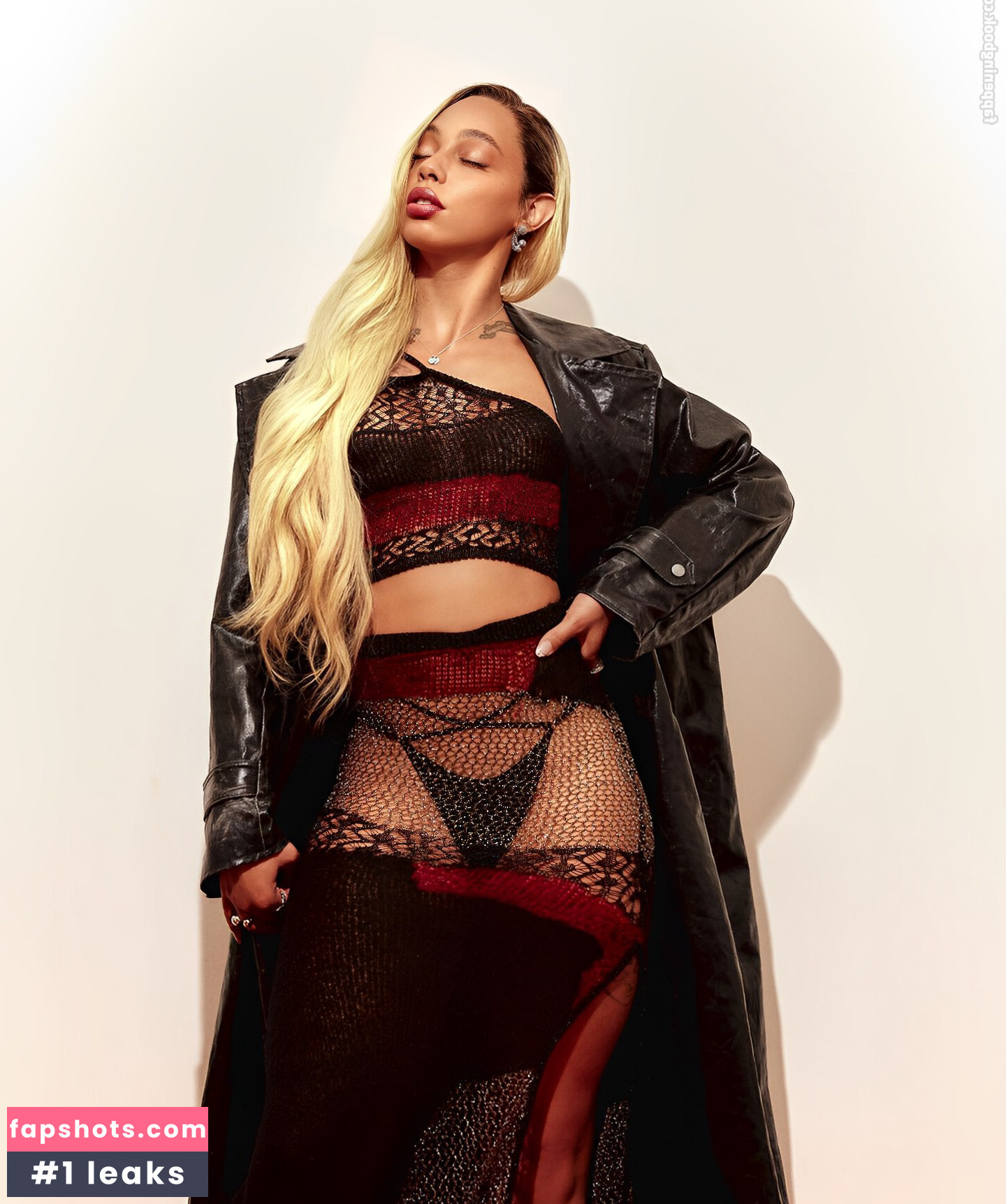 uriasss gallery photo #24