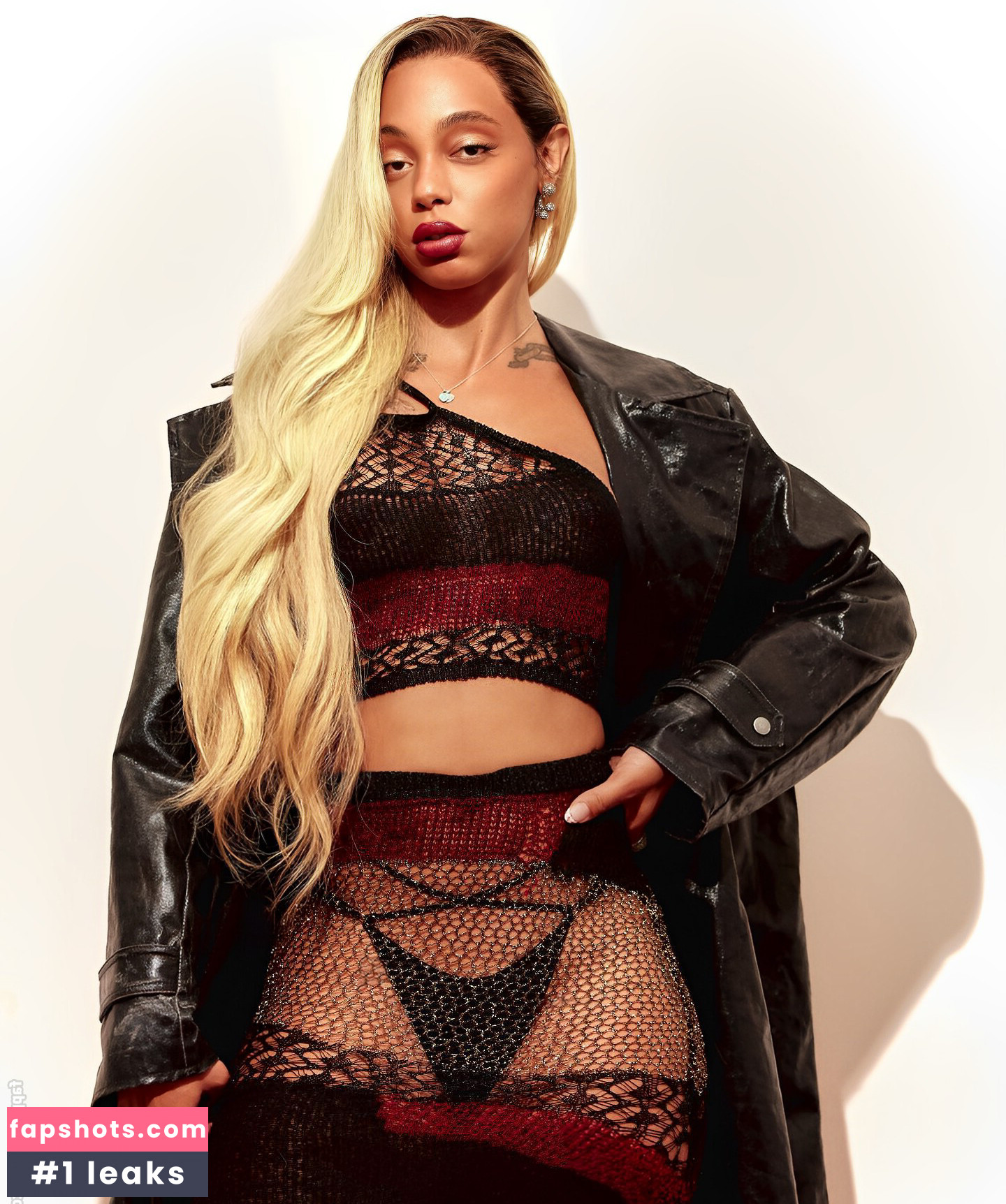 uriasss gallery photo #26