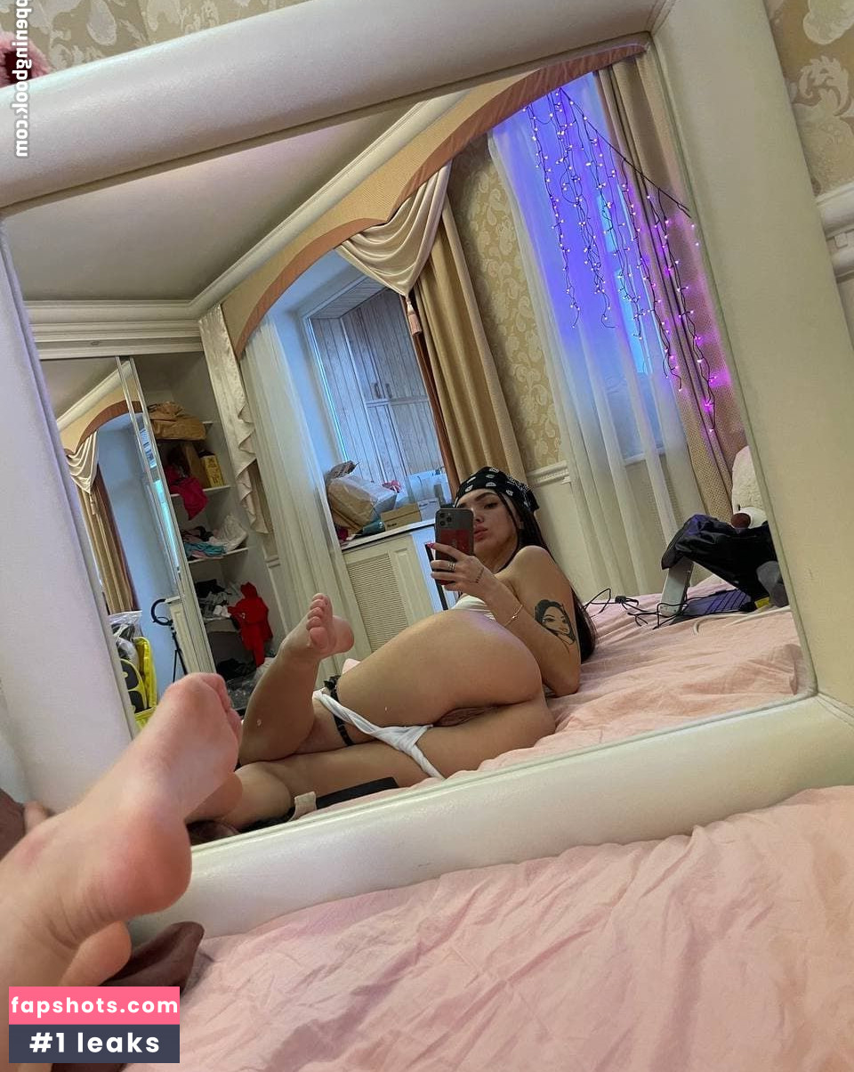 urlilbarbie nude babe gallery