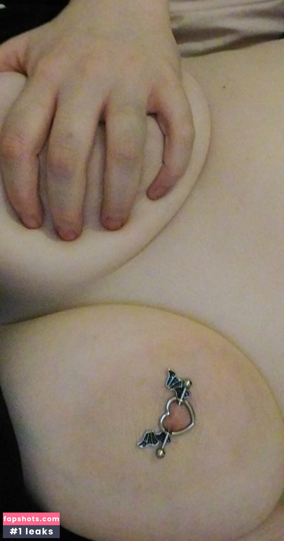 urlilsuccubus nude babe gallery