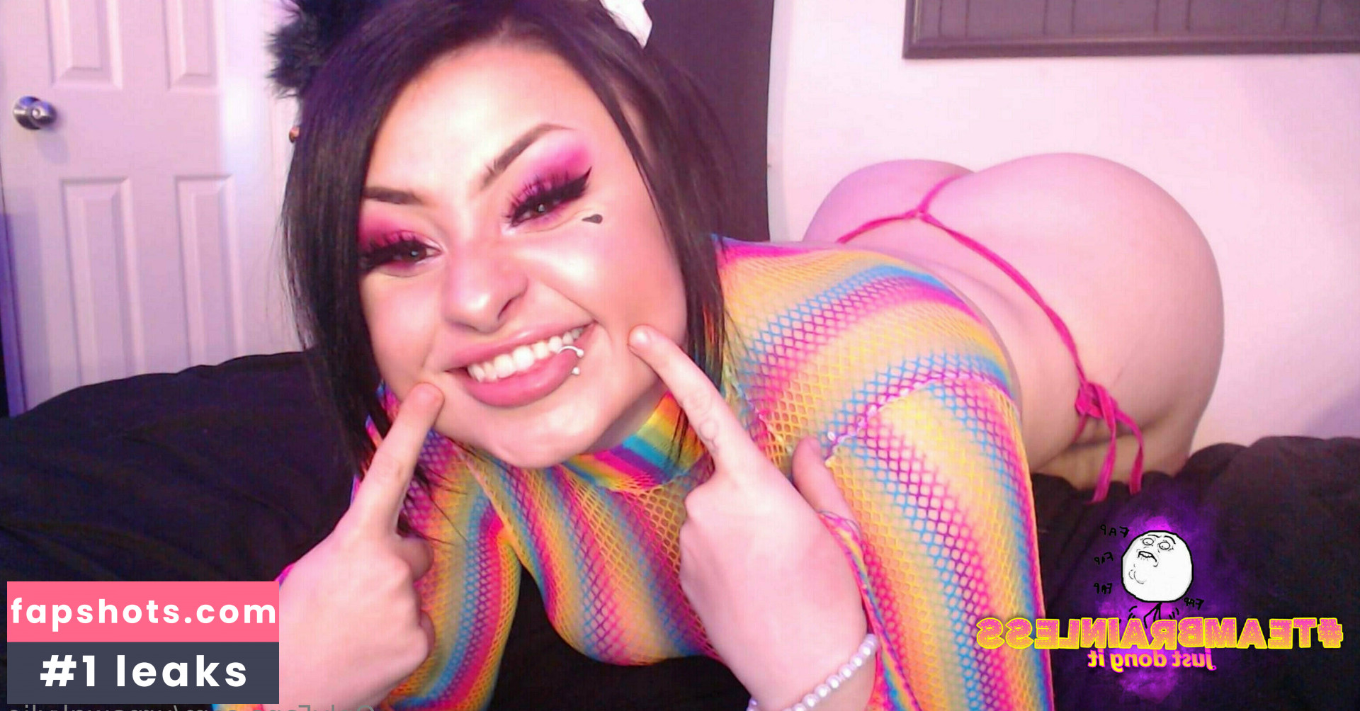 urpawgkylie gallery photo #20