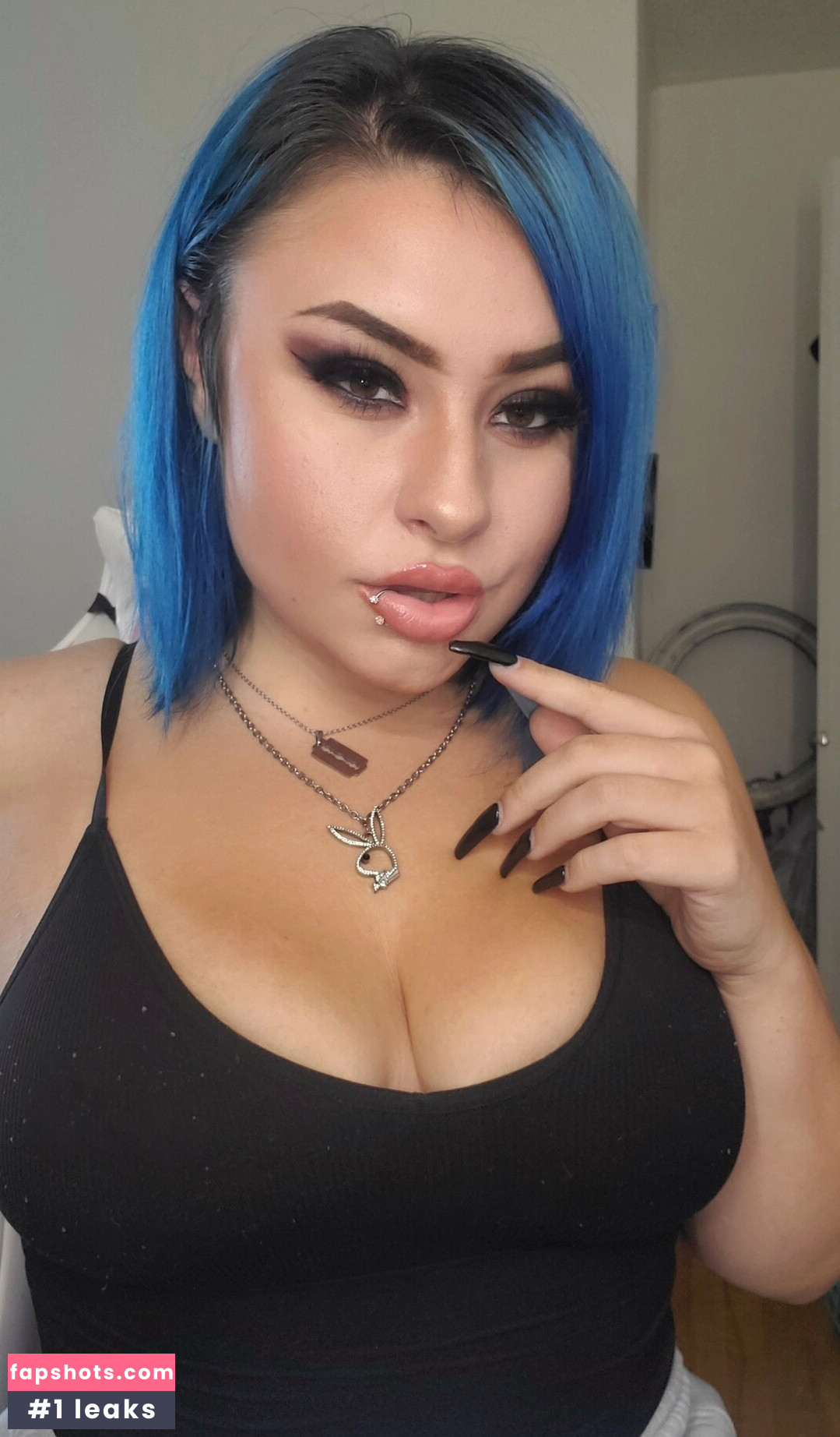 urpawgkylie gallery photo #30