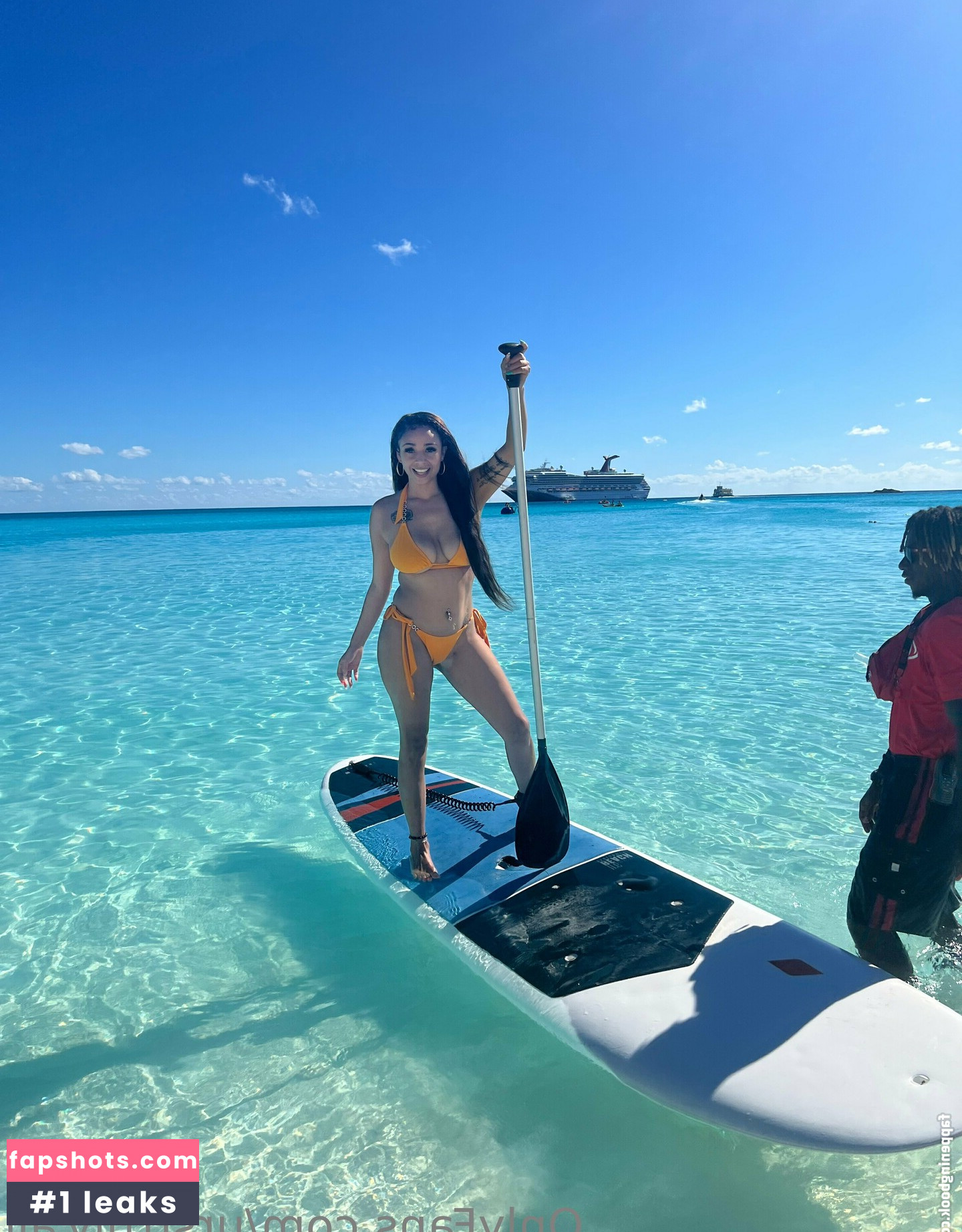 urstruly.ali gallery photo #11