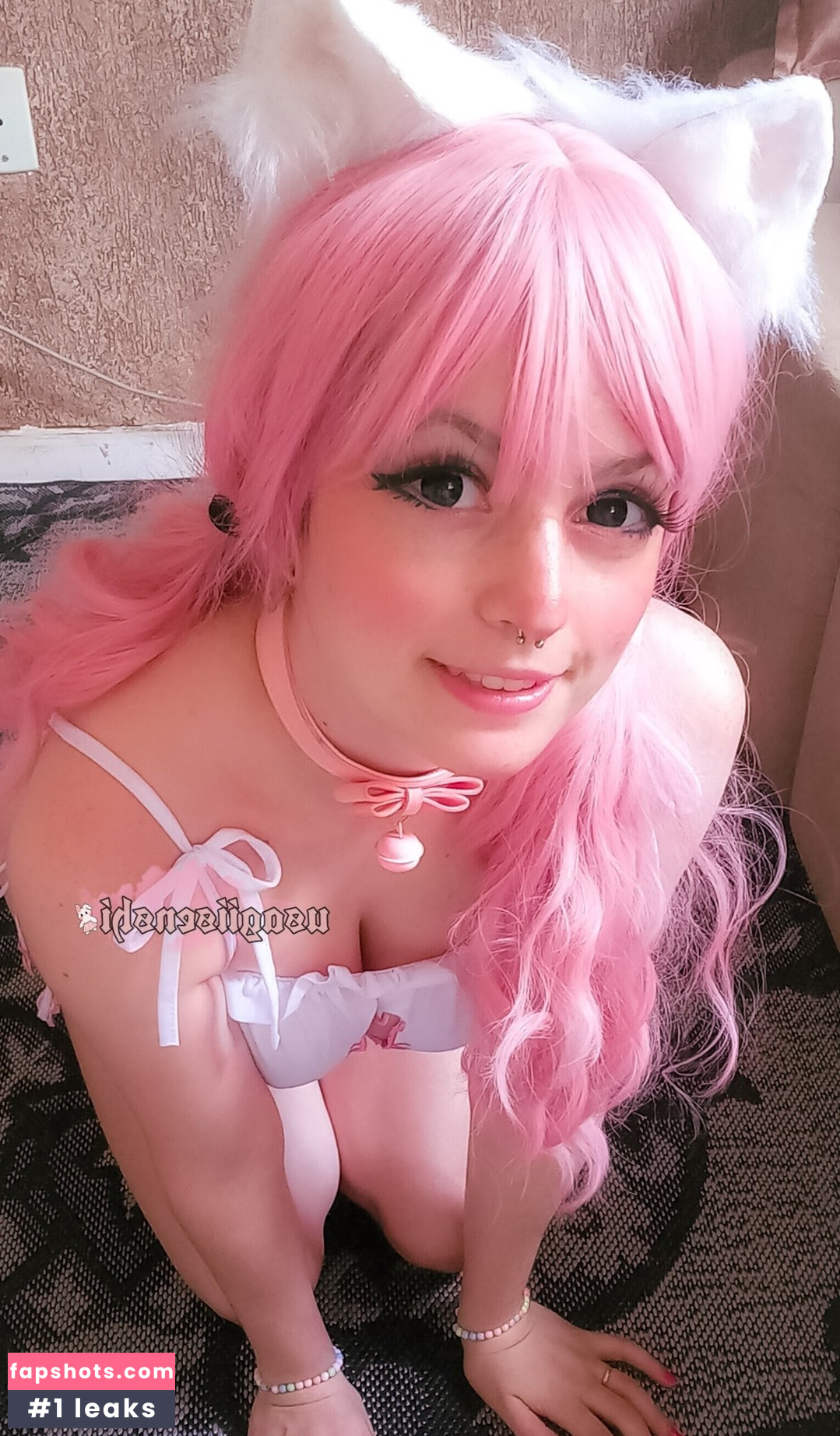 usagiisenshi gallery photo #17