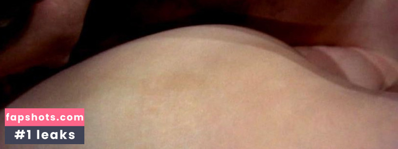 Uta Levka gallery photo #12