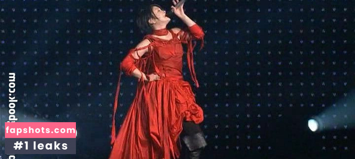 Utada Hikaru gallery photo #40