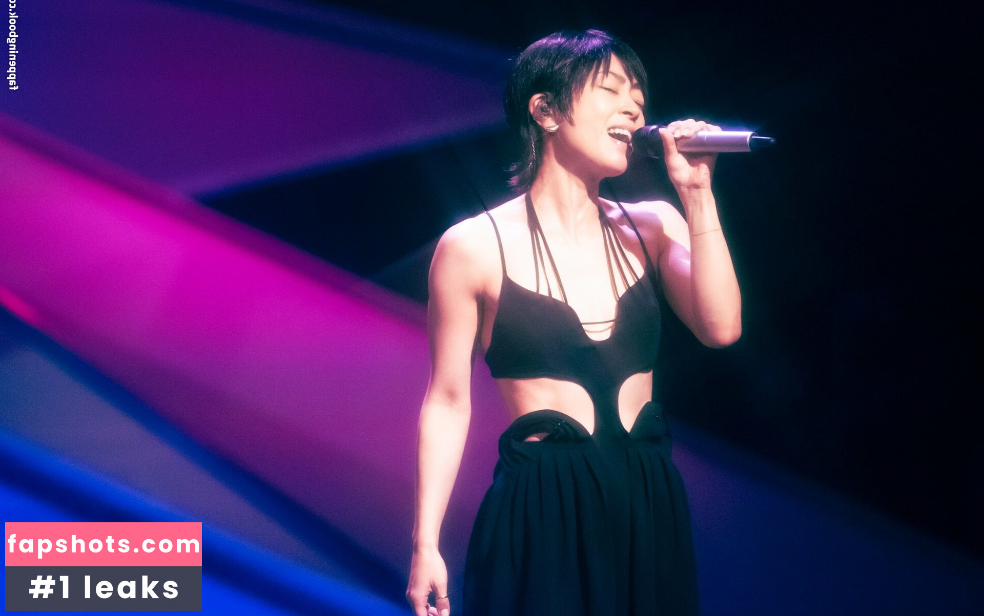 Utada Hikaru gallery photo #49