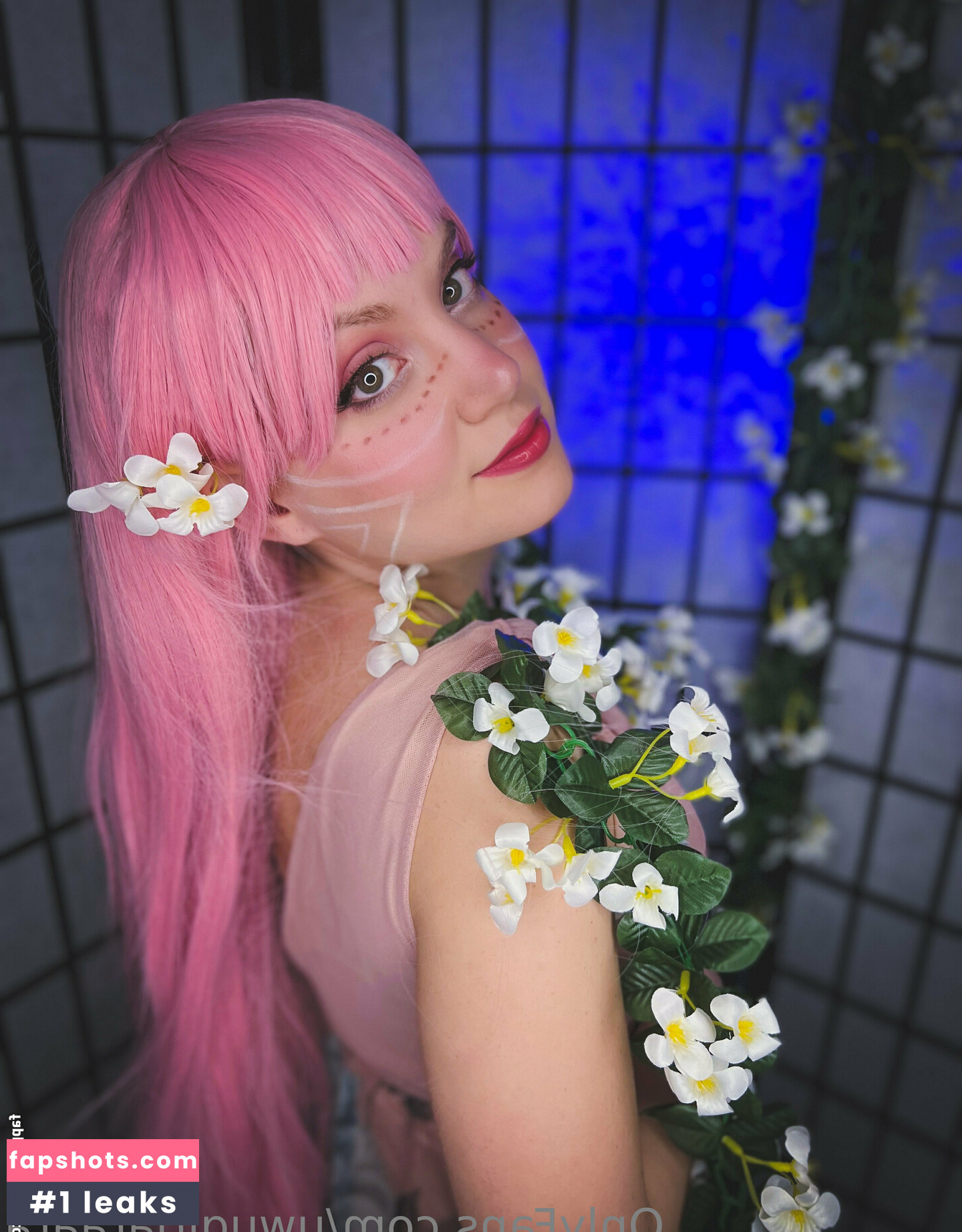 uwugirlaraara gallery photo #7