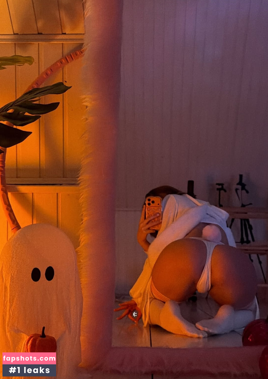 uwunikaa gallery photo #2