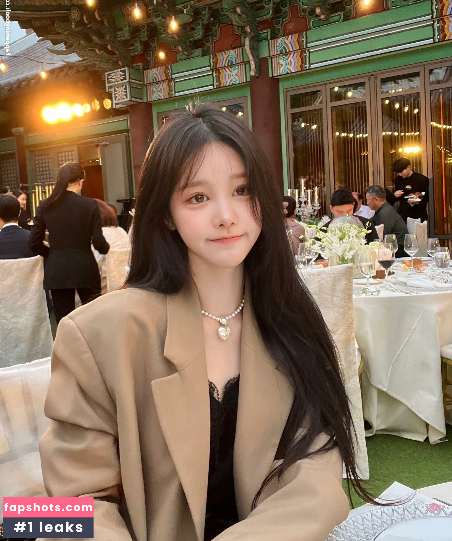 Uzaa gallery photo #17