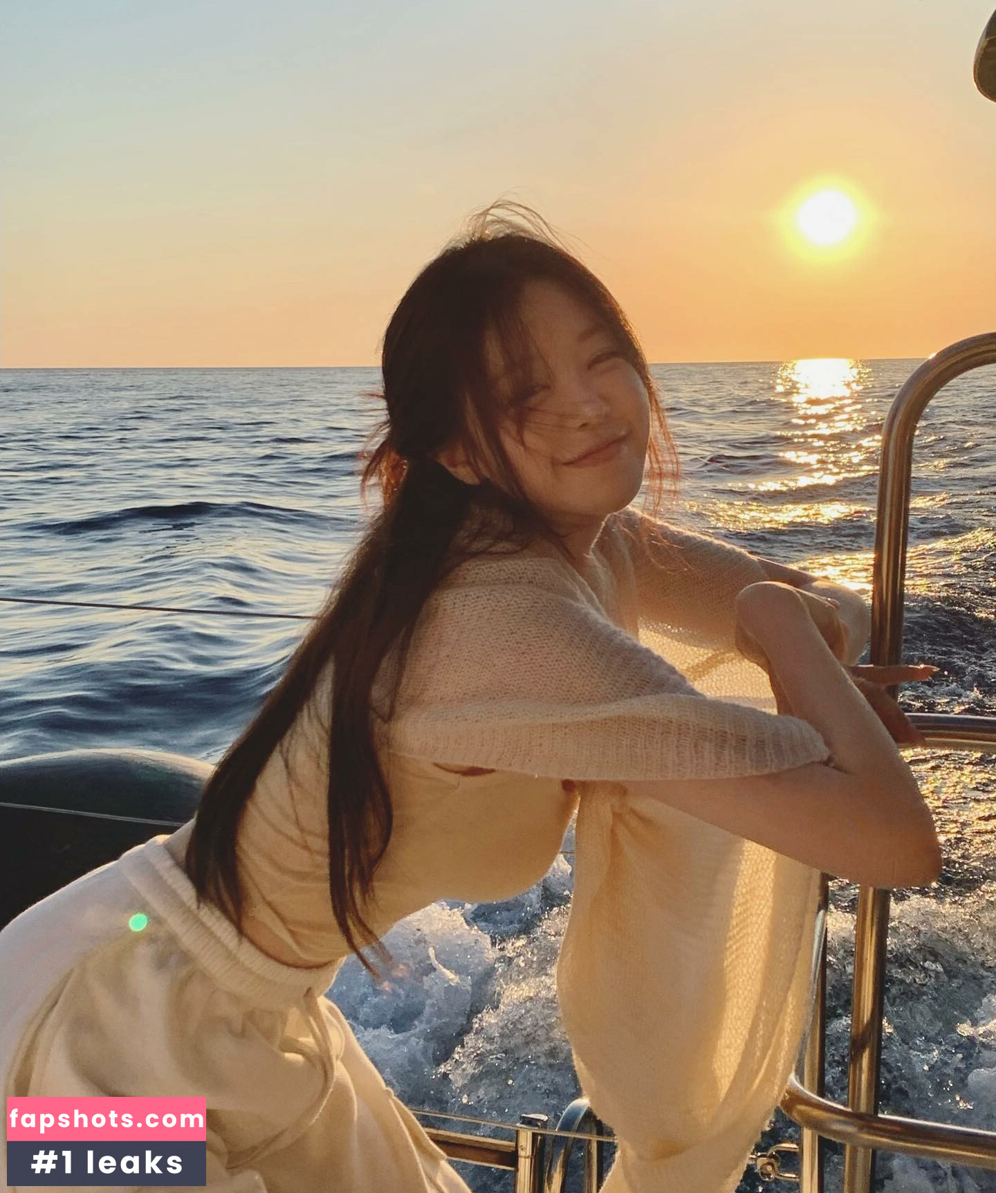 Uzaa gallery photo #3