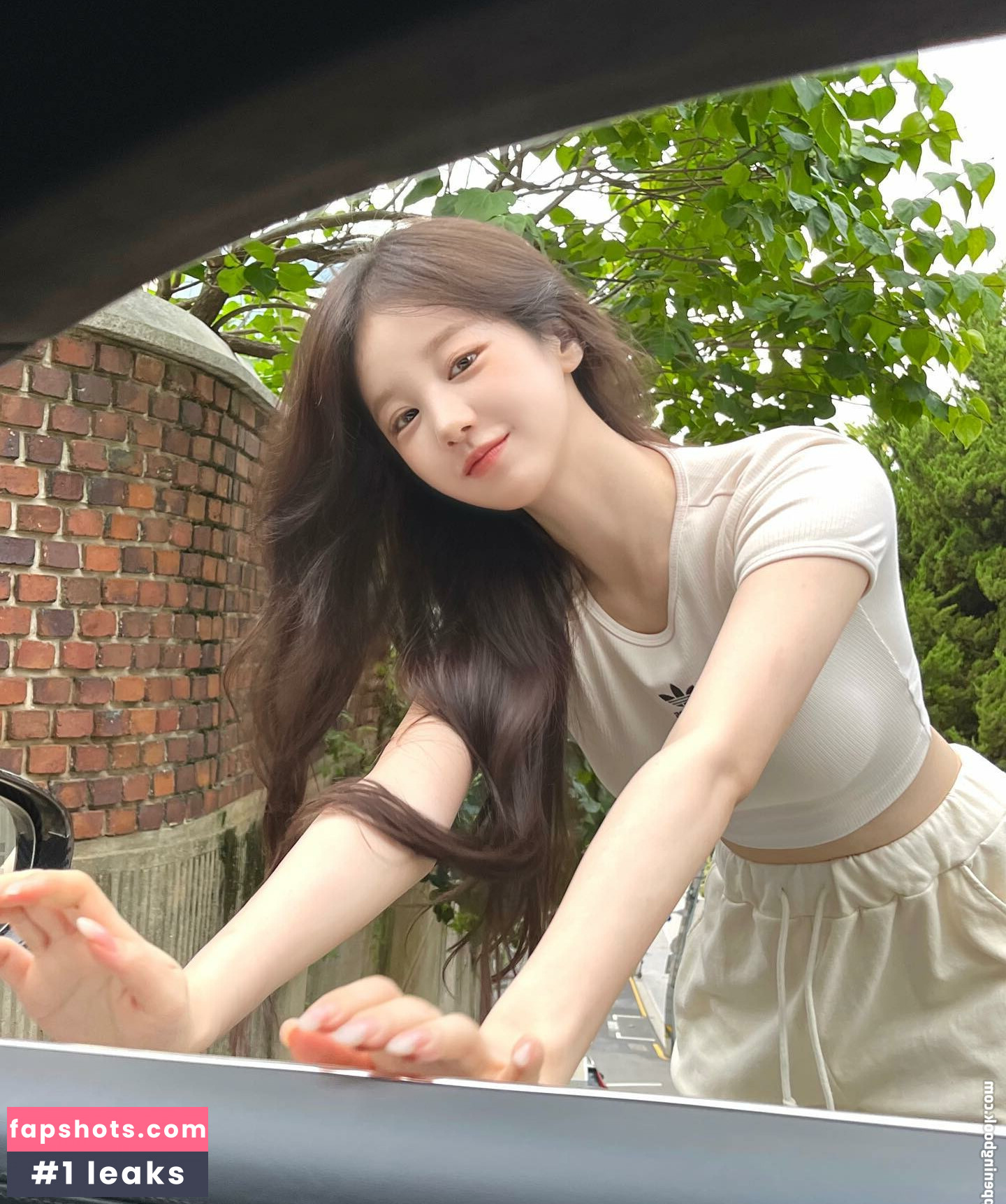 Uzaa gallery photo #6