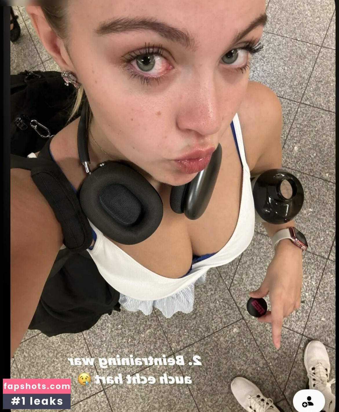 v.d.s.olivia nude babe gallery