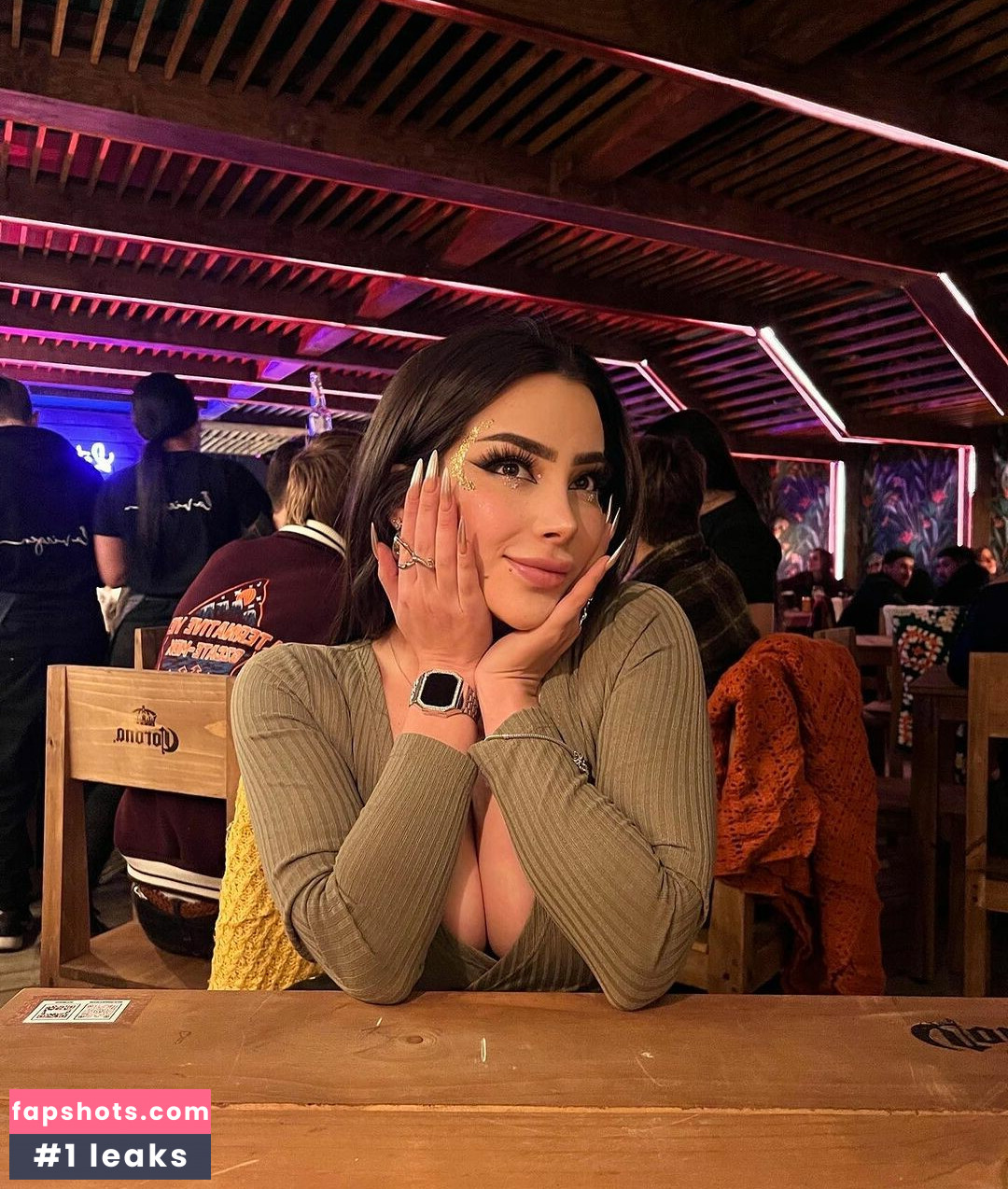 Vai Monroe gallery photo #4