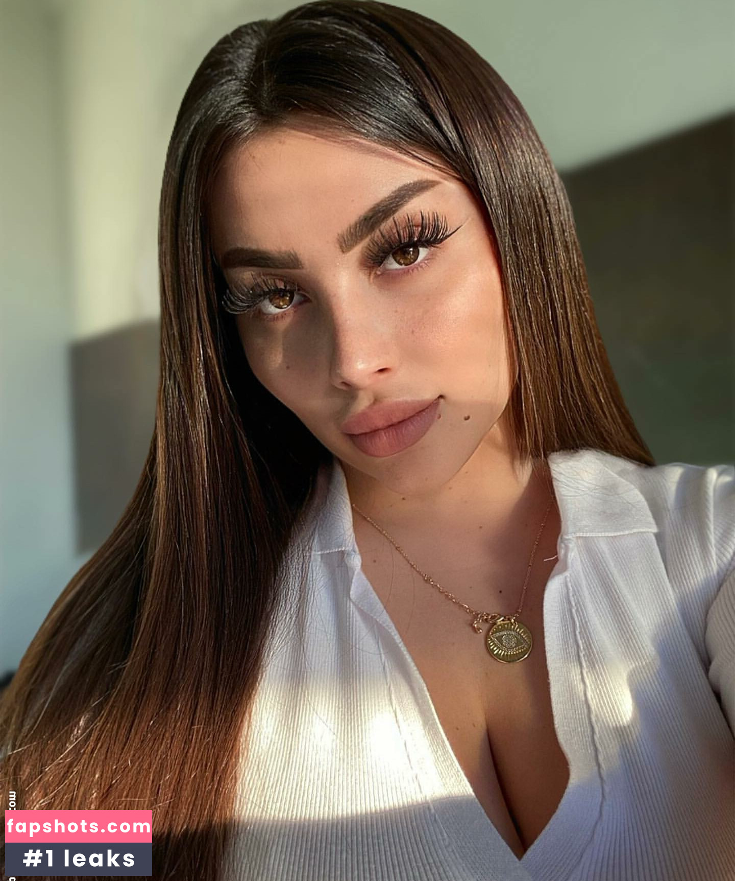 Vai Monroe gallery photo #36