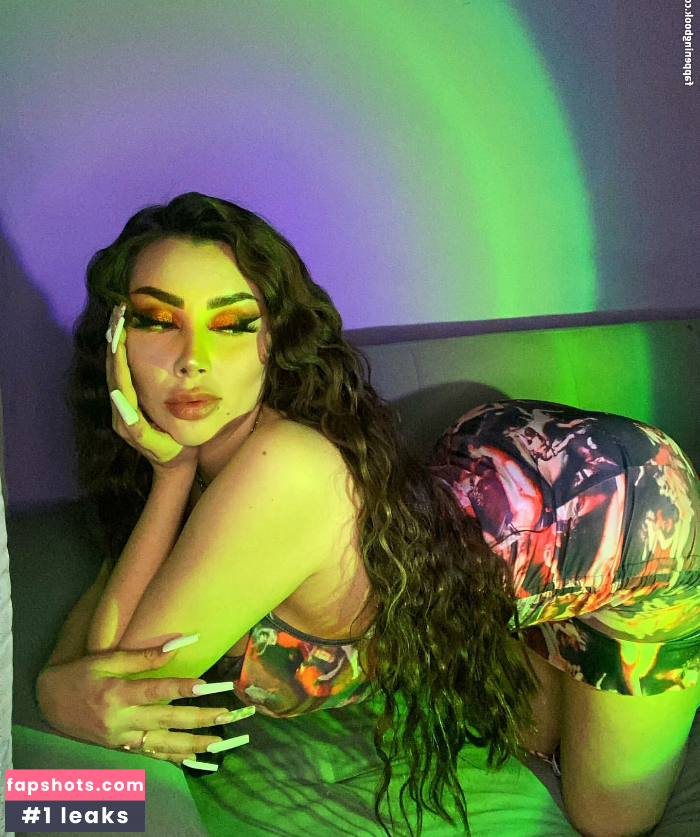 Vai Monroe gallery photo #39